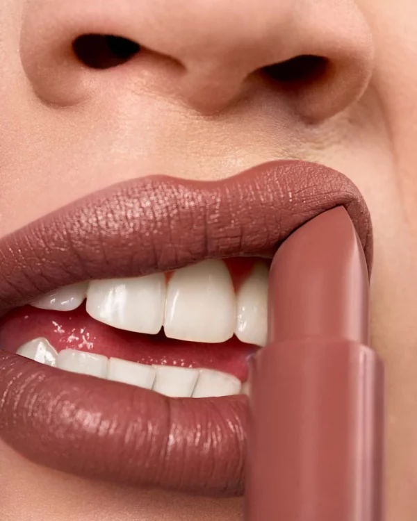 LIP CREAMYNAL - Rossetto Cremoso 06 - immagine 2