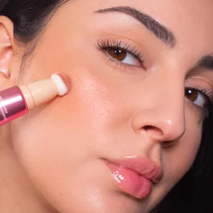 LIGHT THERAPY - Illuminante Blush Liquido 04 serotonin peach